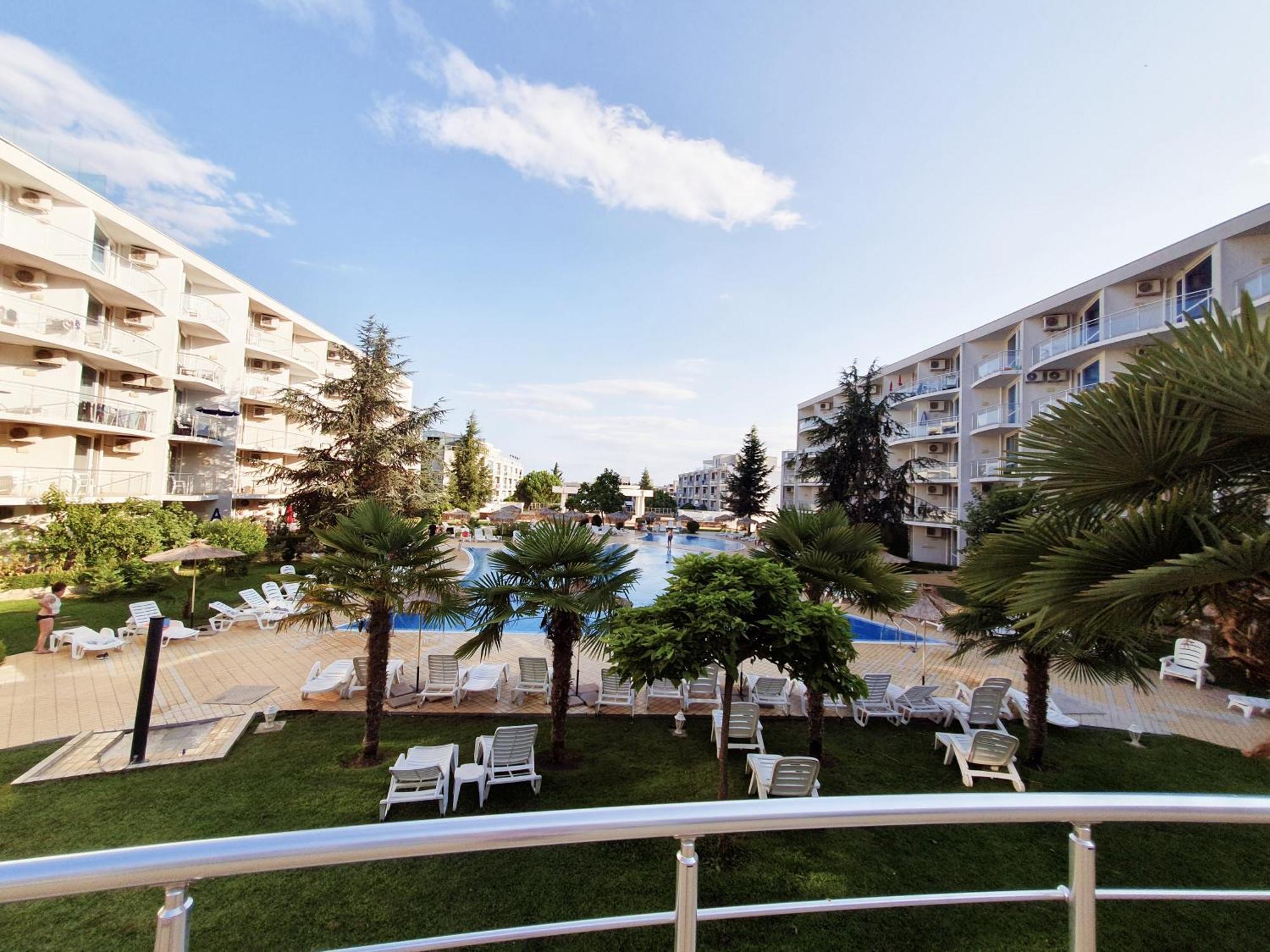 Elena'S Lux Aparthotel - Town & Sea View - Atlantis Spa Sarafovo Extérieur photo