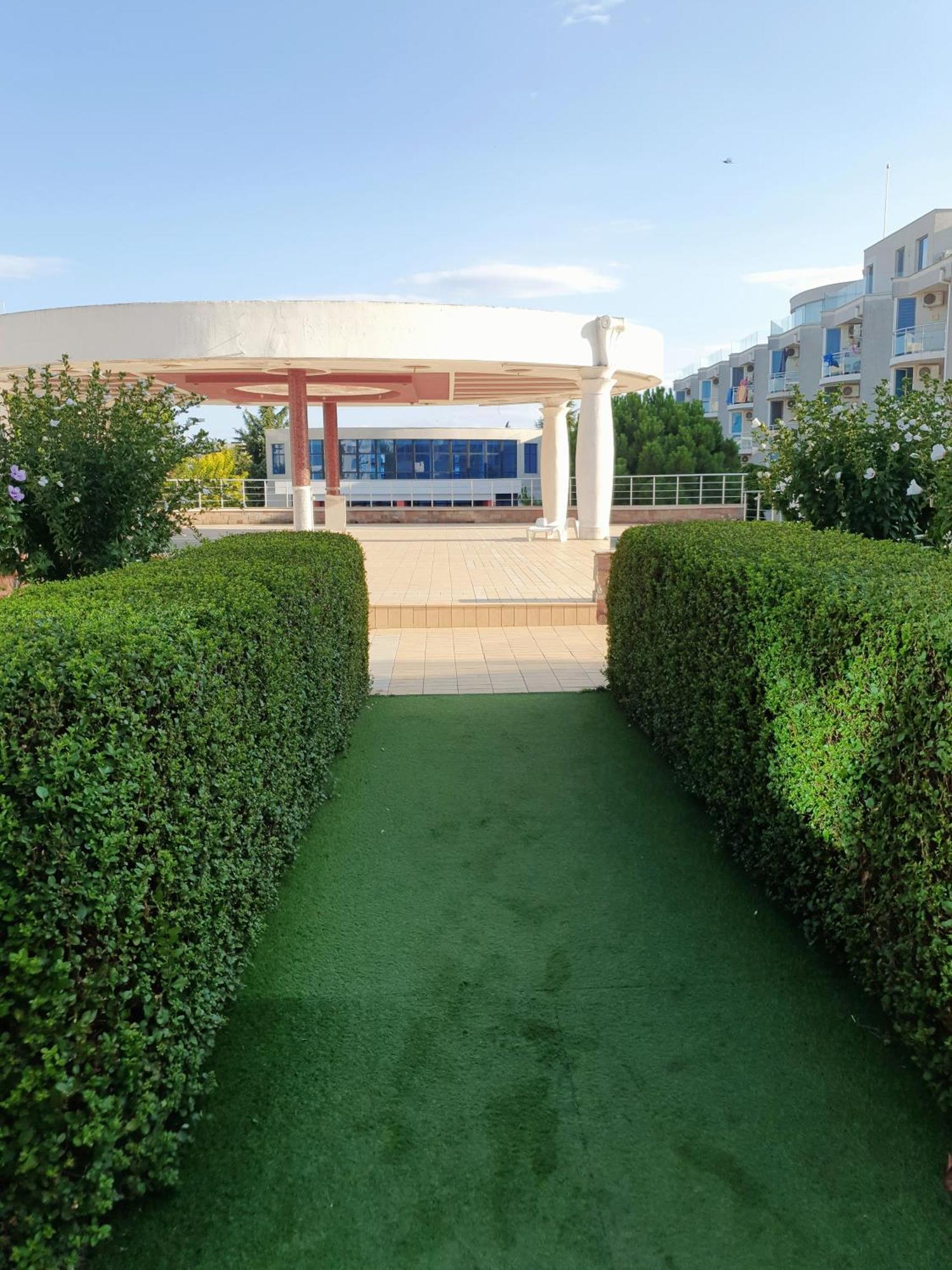 Elena'S Lux Aparthotel - Town & Sea View - Atlantis Spa Sarafovo Extérieur photo